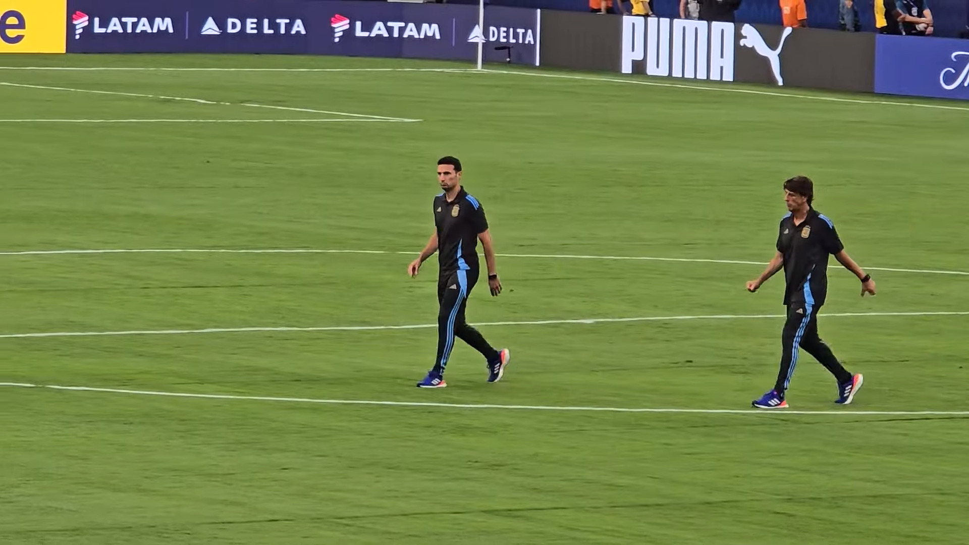 Lionel Scaloni walks onto the field before Argentina's Copa America semifinal against Canada on July 9, 2024.