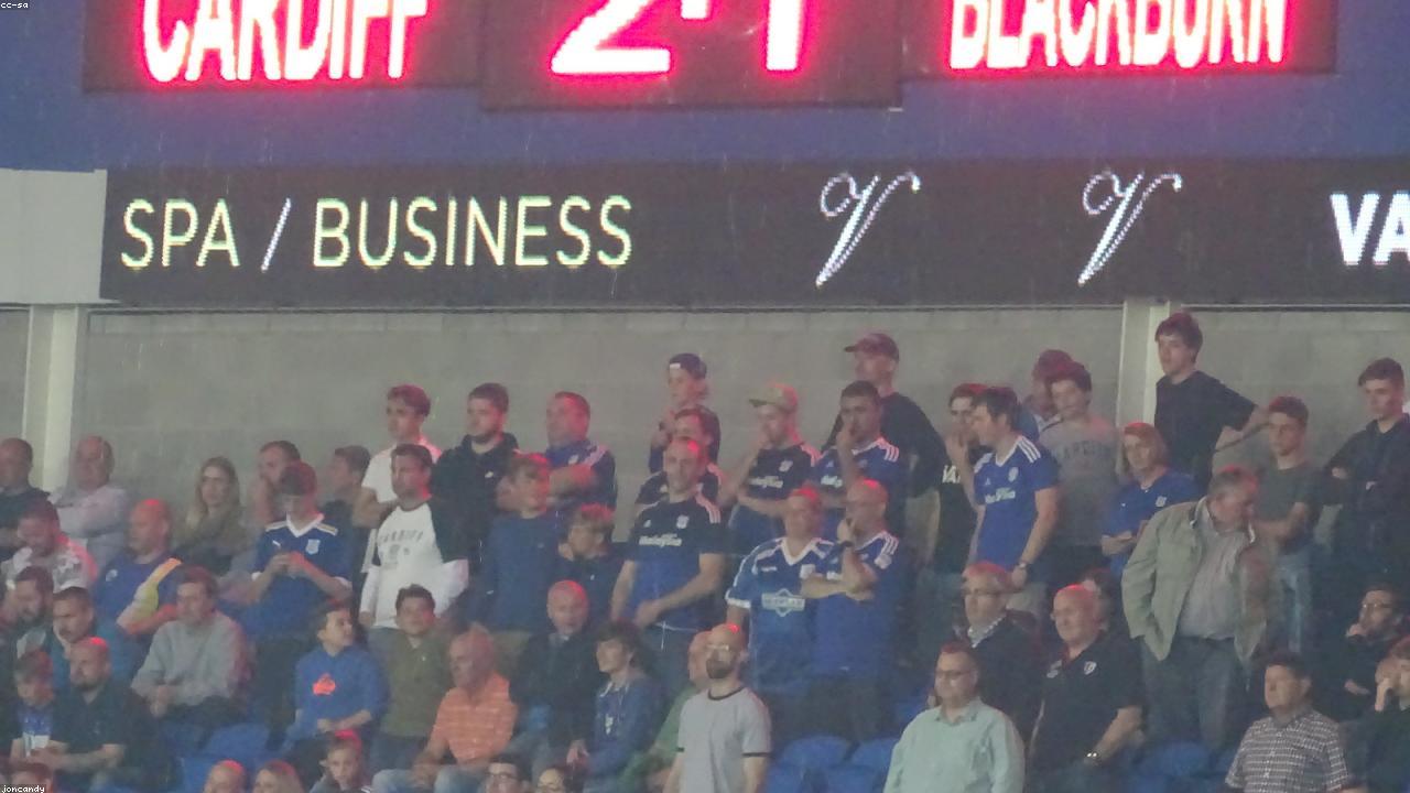 Dark-horse hubs may outperform generic contender lists for pre-2026 search intent