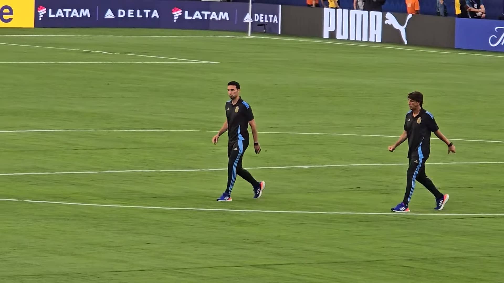 Lionel Scaloni walks onto the field before Argentina's Copa America semifinal against Canada on July 9, 2024.